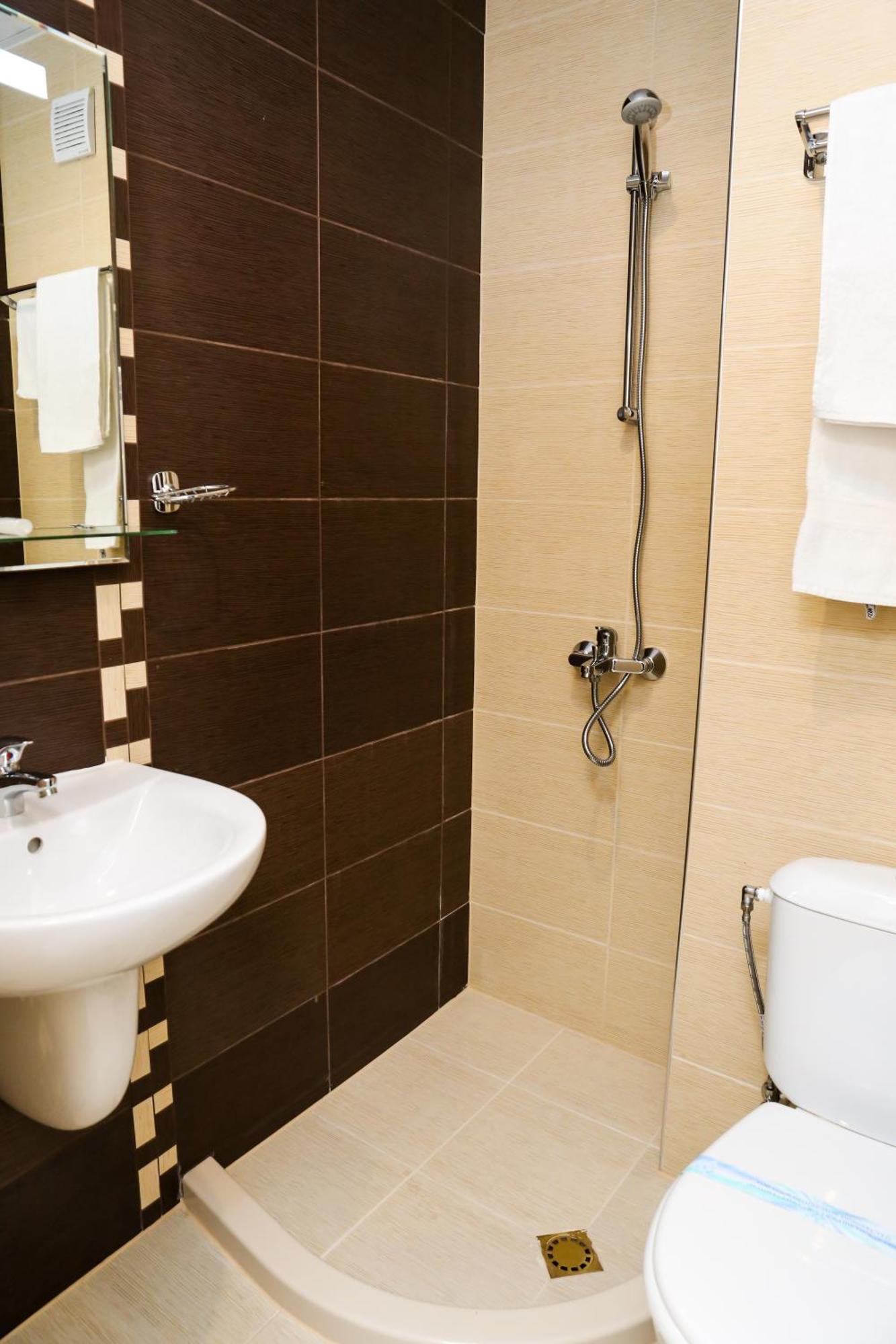 Hotel Bulgaria Kŭrdzhali Quarto foto